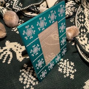 ✨3 for $12!✨ Sparkly Snowflake Photo Frame